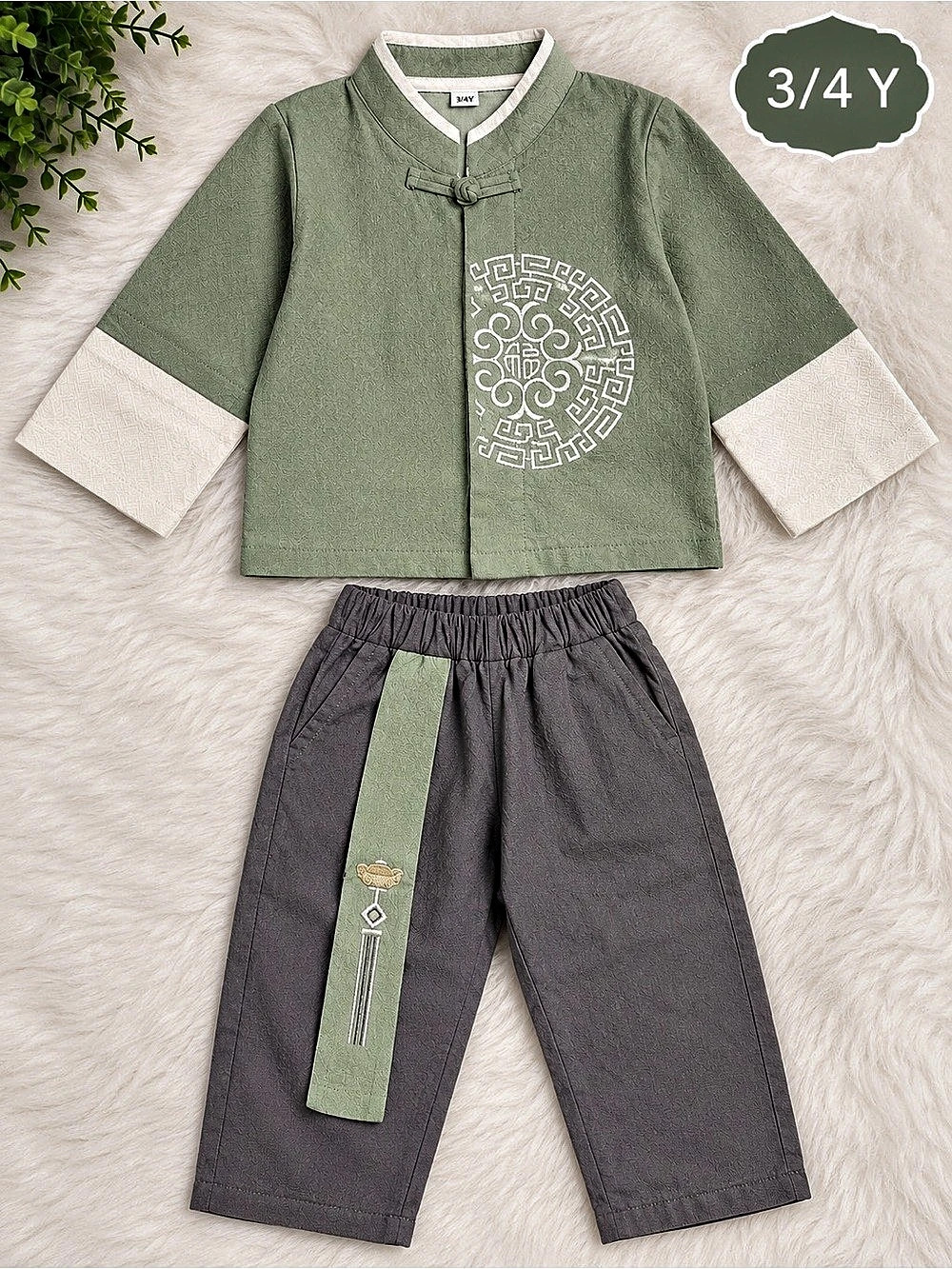 Boys Matching Set Green Gray Size 3/4Y Like New